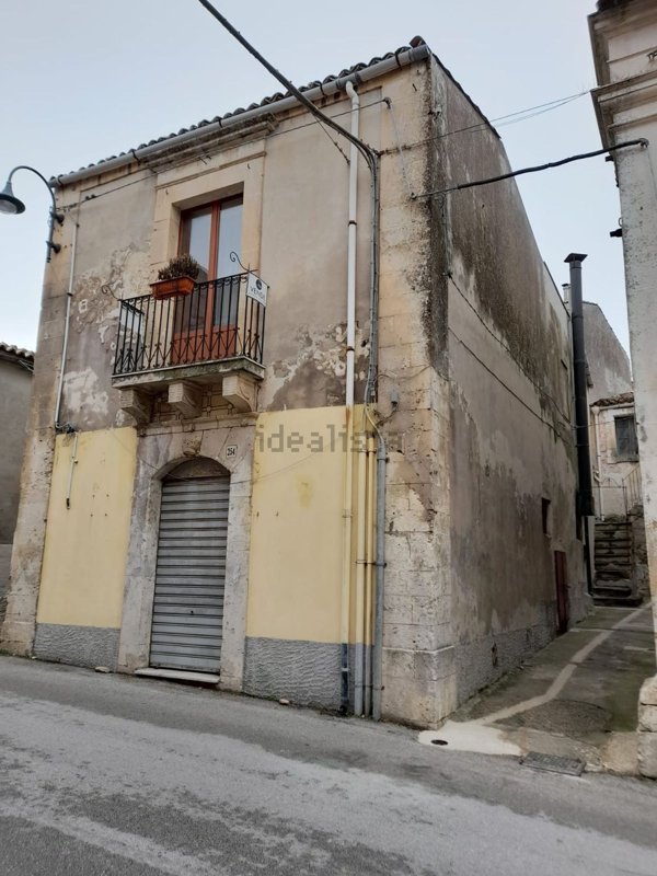 casa indipendente in vendita a Palazzolo Acreide