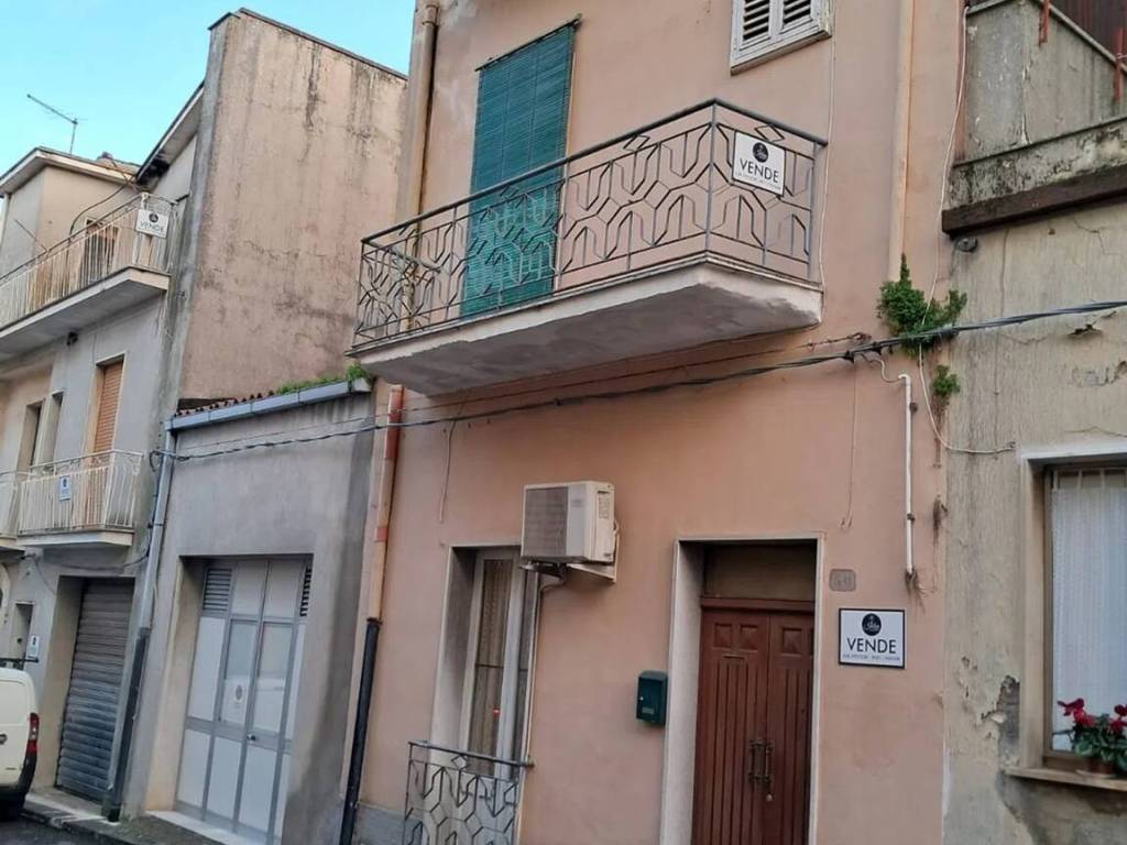 casa indipendente in vendita a Palazzolo Acreide