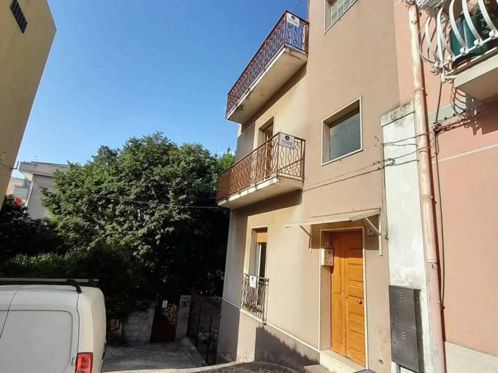 casa indipendente in vendita a Palazzolo Acreide
