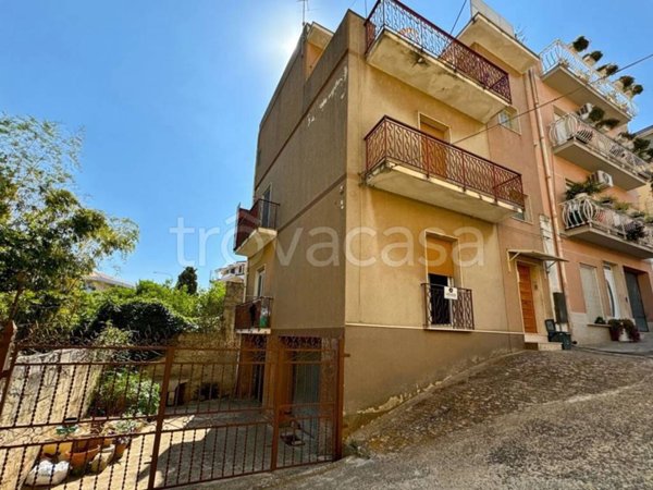 casa indipendente in vendita a Palazzolo Acreide