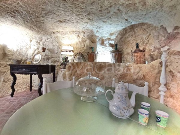 casa indipendente in vendita a Palazzolo Acreide