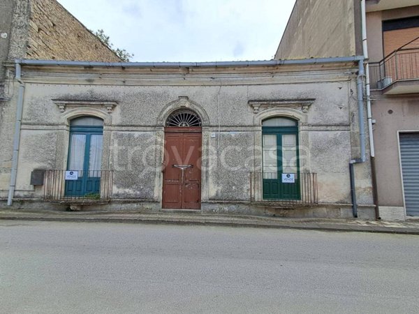 casa indipendente in vendita a Palazzolo Acreide