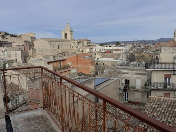 casa indipendente in vendita a Palazzolo Acreide