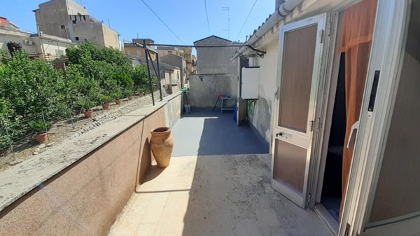 casa indipendente in vendita a Palazzolo Acreide