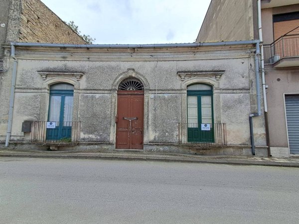 casa indipendente in vendita a Palazzolo Acreide