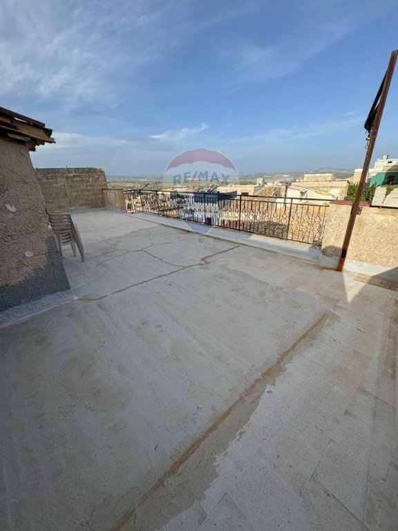 casa indipendente in vendita a Palazzolo Acreide