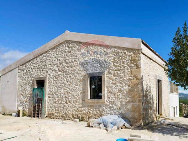 casale in vendita a Palazzolo Acreide