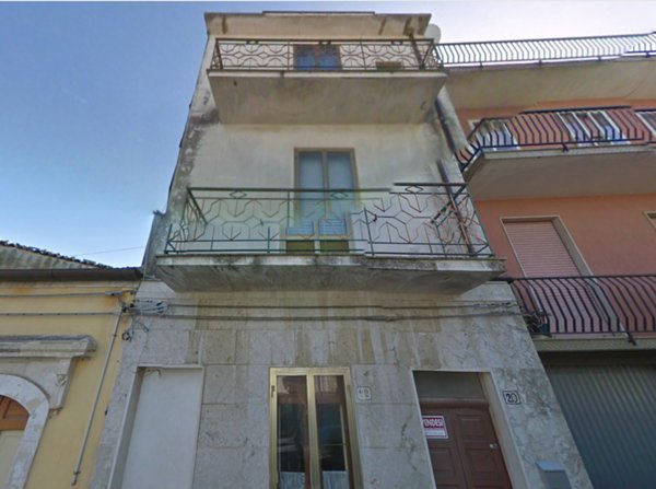 casa indipendente in vendita a Palazzolo Acreide