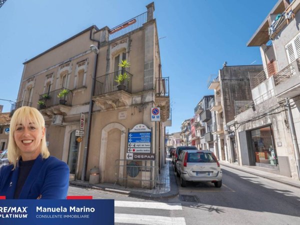 casa indipendente in vendita a Palazzolo Acreide