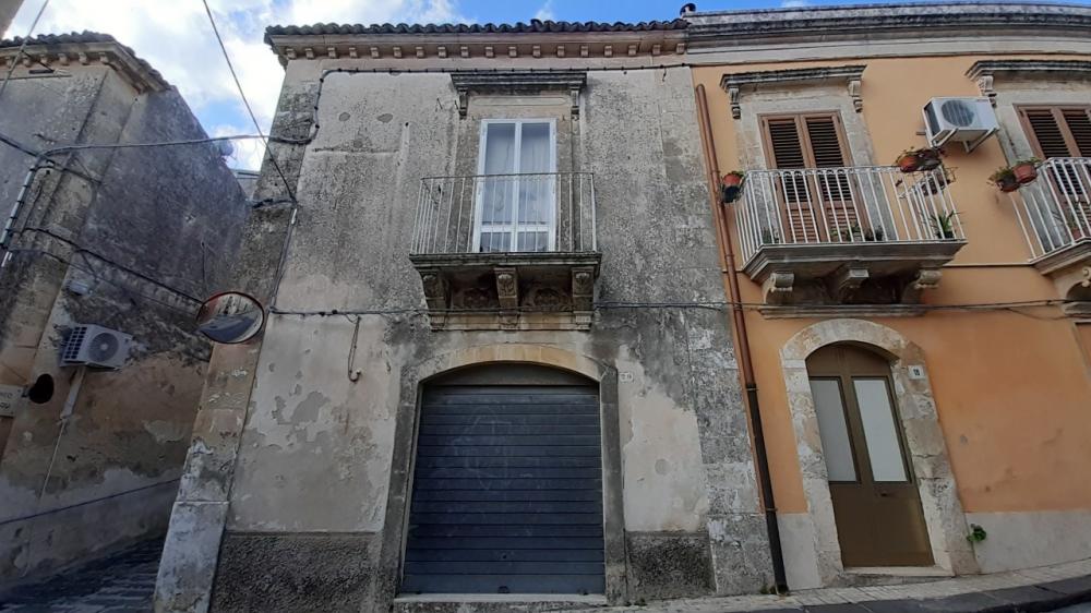 casa indipendente in vendita a Palazzolo Acreide