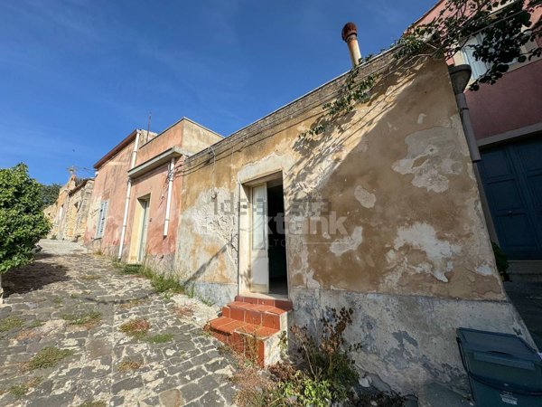 casa indipendente in vendita a Palazzolo Acreide