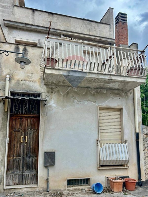 casa indipendente in vendita a Palazzolo Acreide