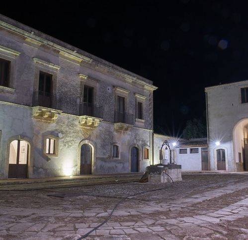 casa indipendente in vendita a Palazzolo Acreide