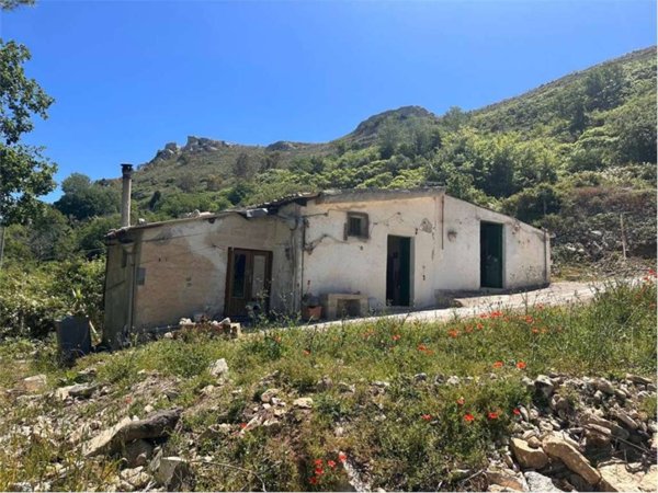 casa indipendente in vendita a Palazzolo Acreide