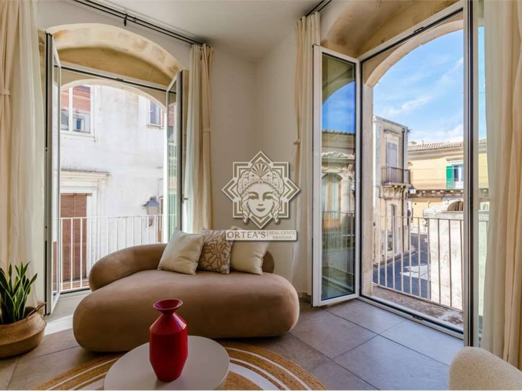 casa indipendente in vendita a Palazzolo Acreide