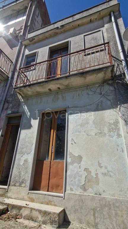 casa indipendente in vendita a Palazzolo Acreide