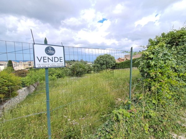 terreno edificabile in vendita a Palazzolo Acreide