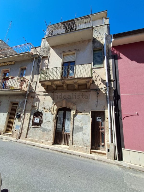 casa indipendente in vendita a Palazzolo Acreide