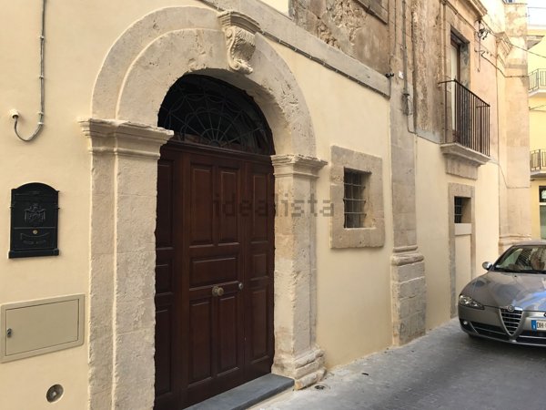 casa indipendente in vendita a Palazzolo Acreide