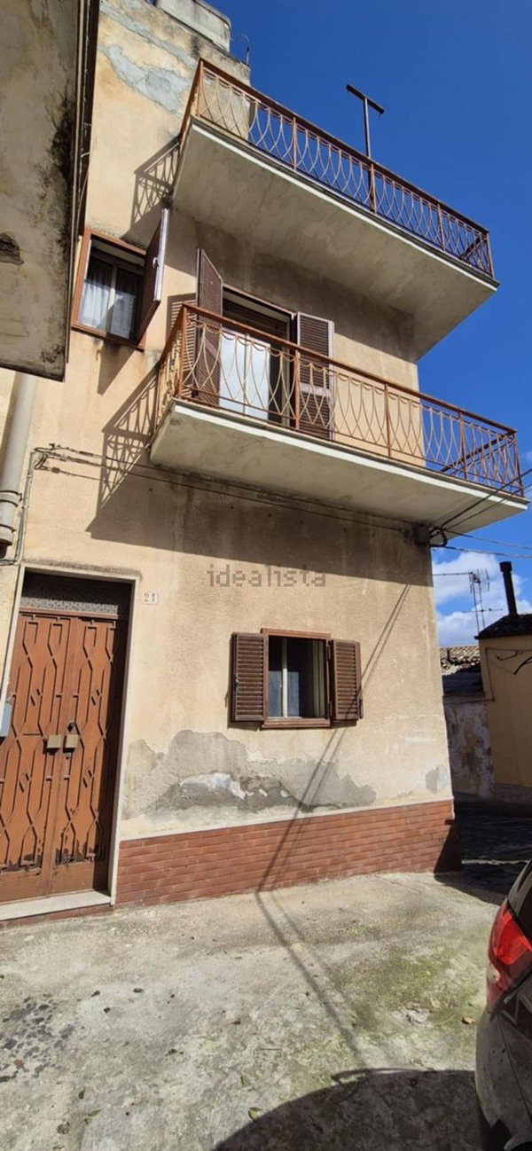 casa indipendente in vendita a Palazzolo Acreide