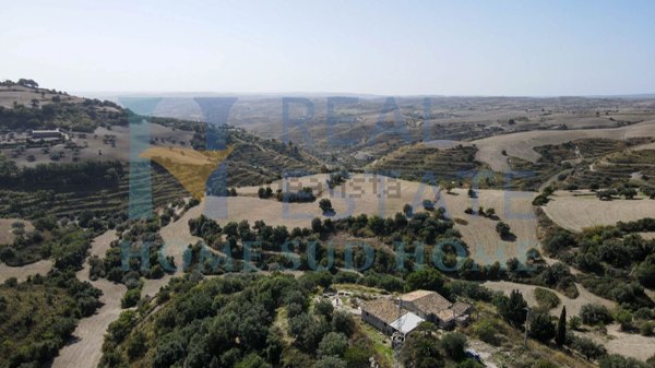 casa indipendente in vendita a Palazzolo Acreide