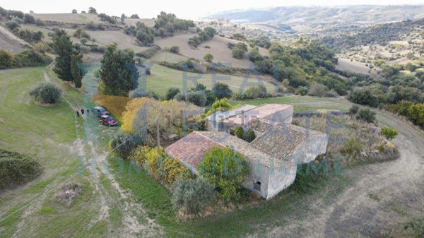 casa indipendente in vendita a Palazzolo Acreide