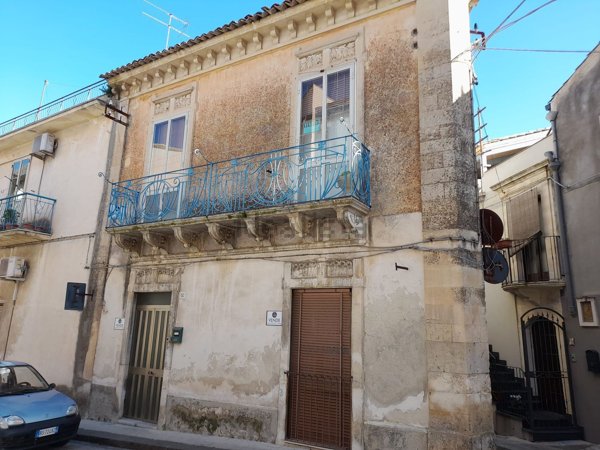 casa indipendente in vendita a Palazzolo Acreide