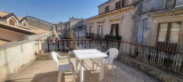 casa indipendente in vendita a Palazzolo Acreide