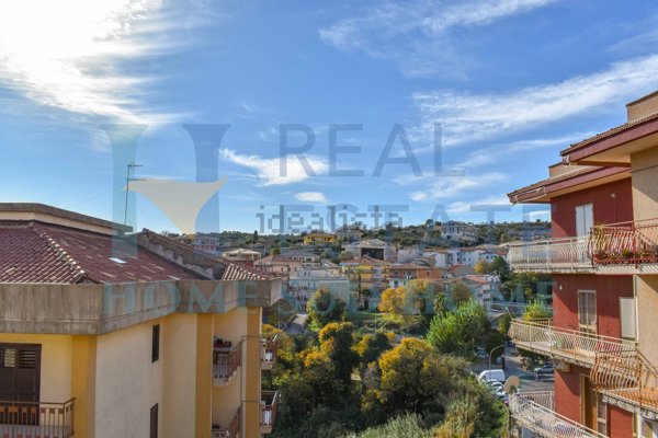 casa indipendente in vendita a Palazzolo Acreide