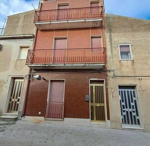 casa indipendente in vendita a Palazzolo Acreide