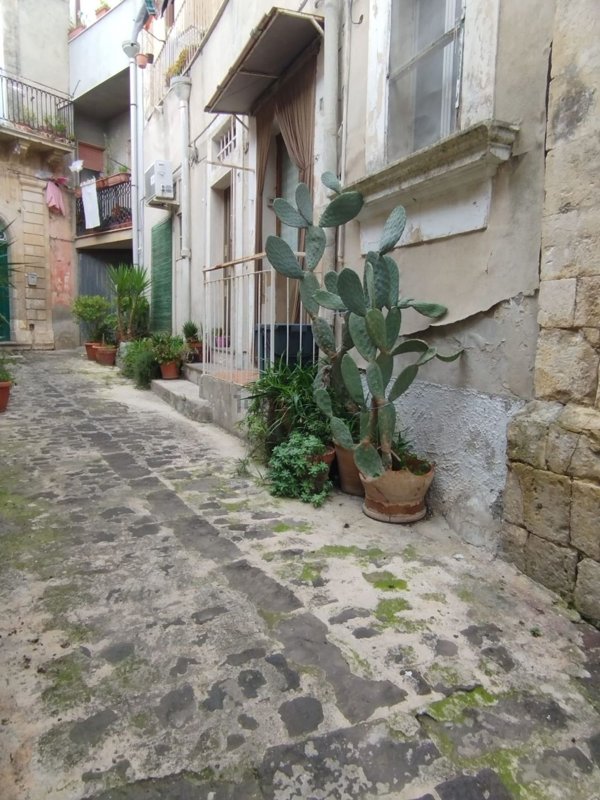 casa indipendente in vendita a Palazzolo Acreide