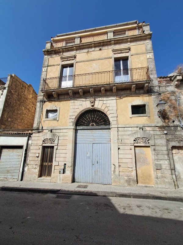 casa indipendente in vendita a Palazzolo Acreide