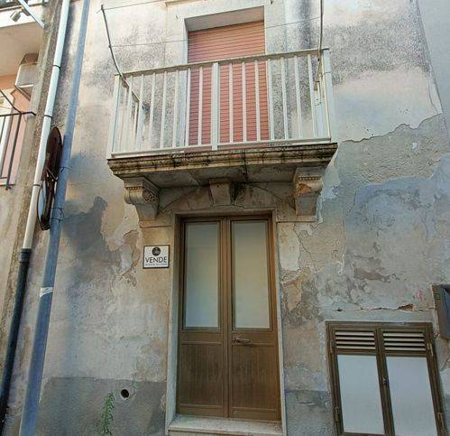 casa indipendente in vendita a Palazzolo Acreide