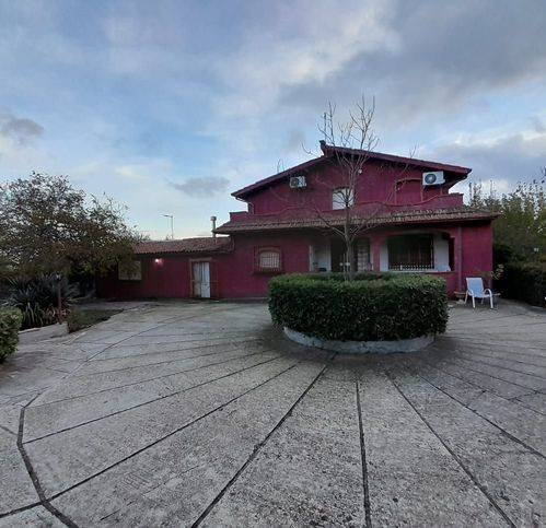 casa indipendente in vendita a Palazzolo Acreide