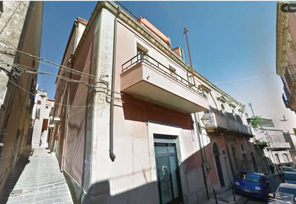 casa indipendente in vendita a Palazzolo Acreide