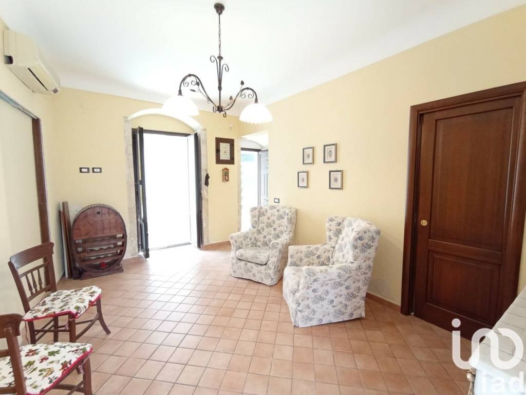 casa indipendente in vendita a Palazzolo Acreide