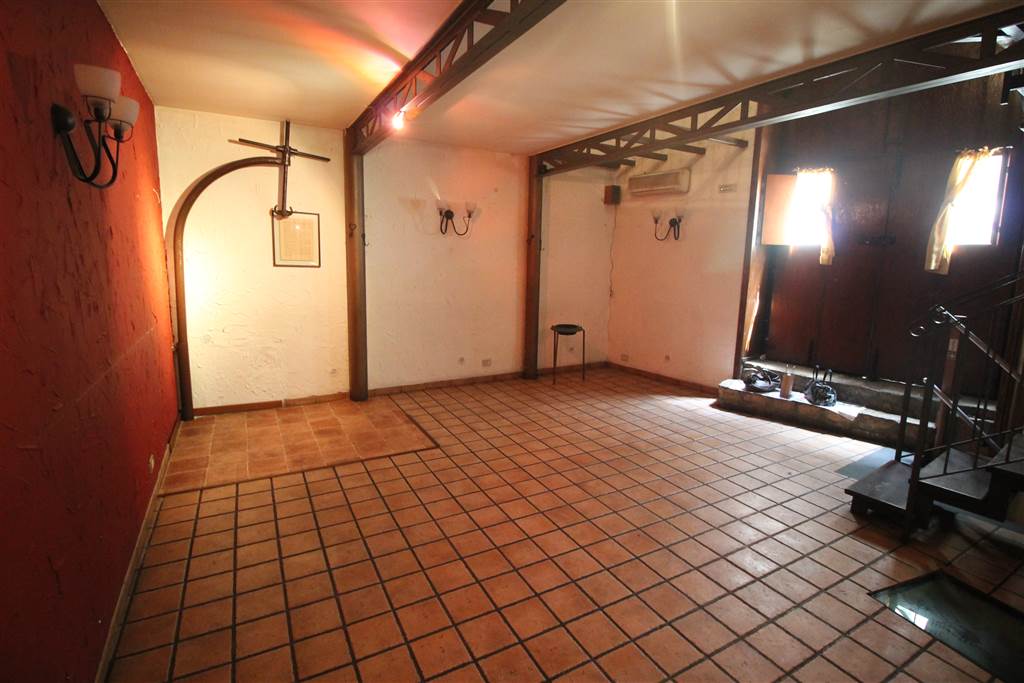 locale commerciale in vendita a Palazzolo Acreide