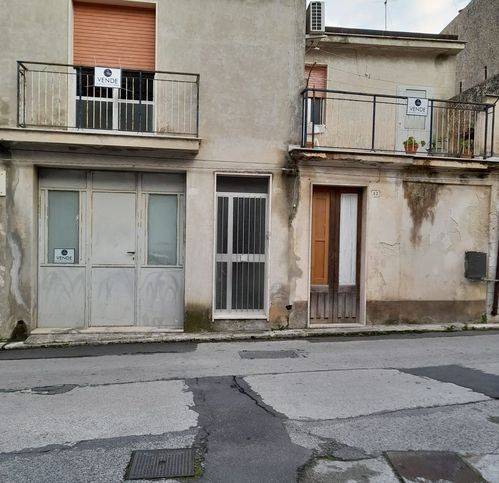 casa indipendente in vendita a Palazzolo Acreide