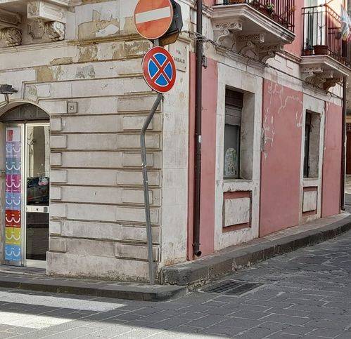 negozio in vendita a Palazzolo Acreide