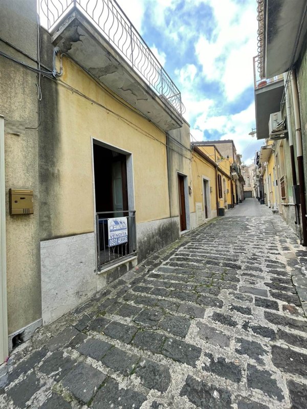 casa indipendente in vendita a Palazzolo Acreide