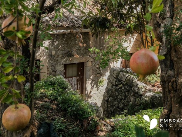 casa indipendente in vendita a Palazzolo Acreide