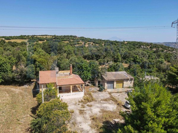 casa indipendente in vendita a Palazzolo Acreide