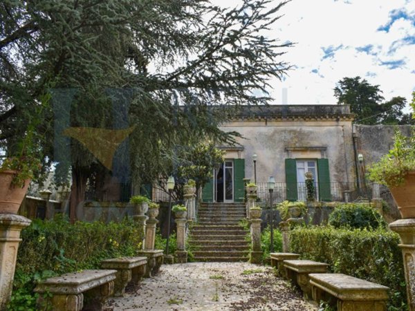 casa indipendente in vendita a Palazzolo Acreide