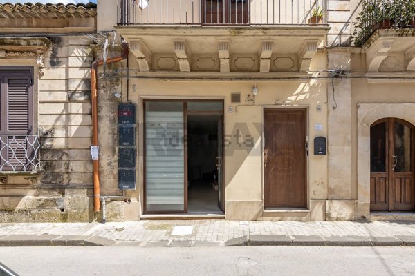 negozio in vendita a Palazzolo Acreide