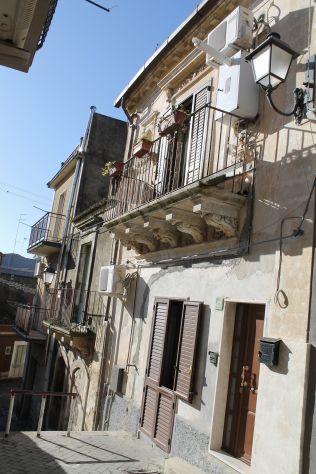 casa indipendente in vendita a Palazzolo Acreide