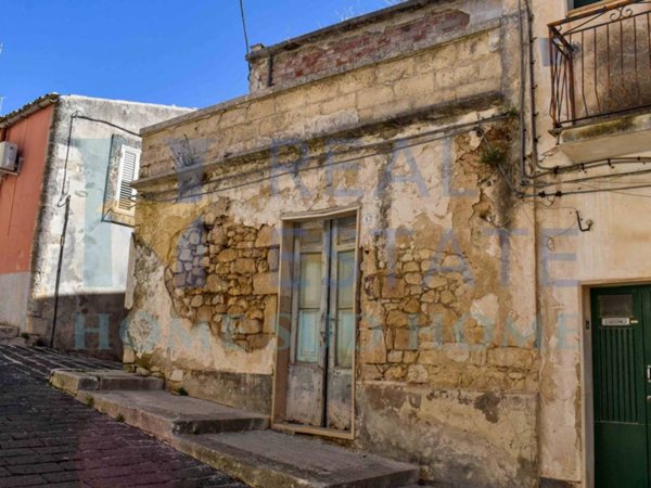 casa indipendente in vendita a Palazzolo Acreide