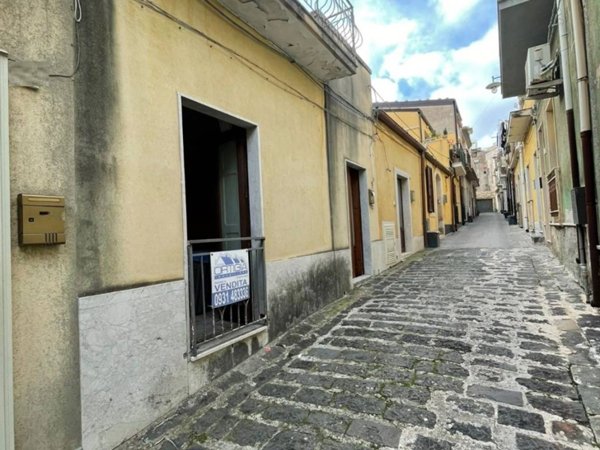 casa indipendente in vendita a Palazzolo Acreide