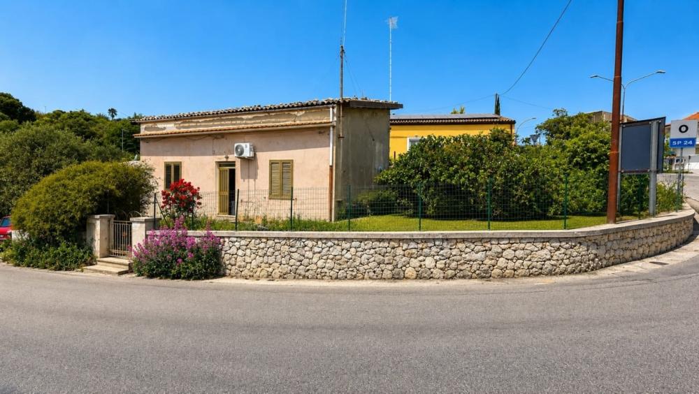 casa indipendente in vendita a Palazzolo Acreide