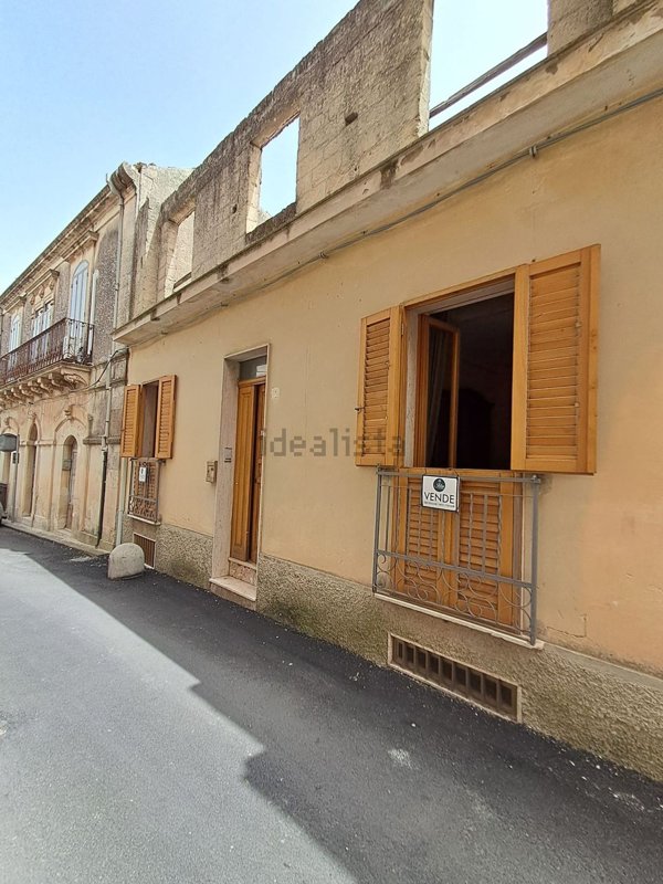 casa indipendente in vendita a Palazzolo Acreide