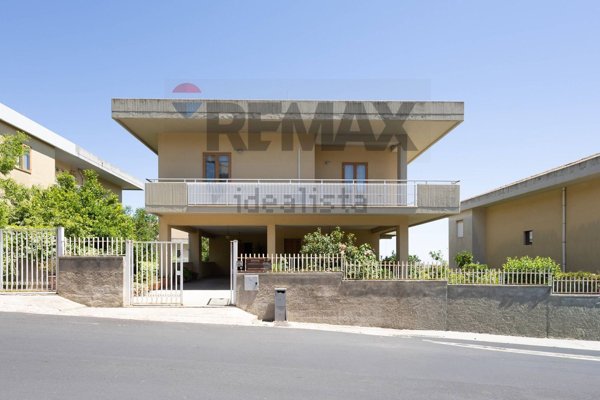 casa indipendente in vendita a Palazzolo Acreide